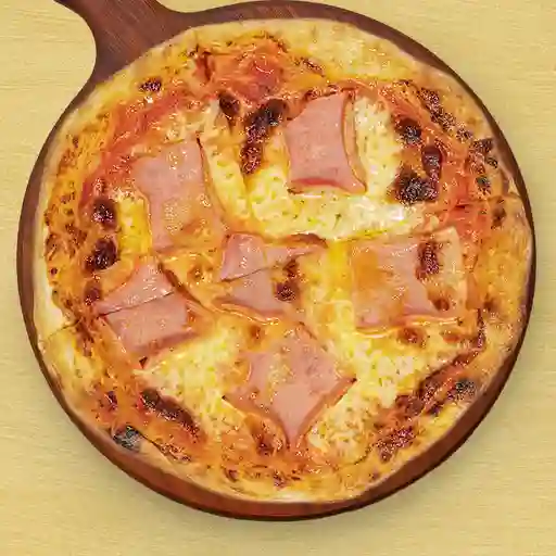 Pizza jamon y queso fam