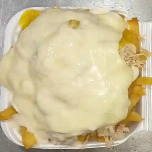 Salchipapa Pollo y Queso