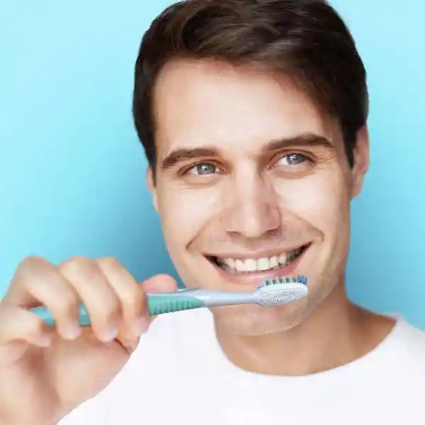 Oral-B Cepillo de Dientes 7 Beneficios Suave