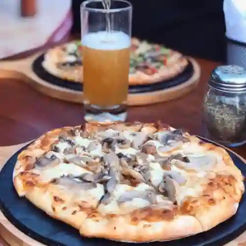 Pizza Small Pollo Champiñones