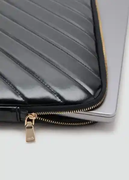 Funda G Diagonal Negro Talla 99 Mujer Mango