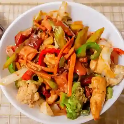 Chop suey de camarones