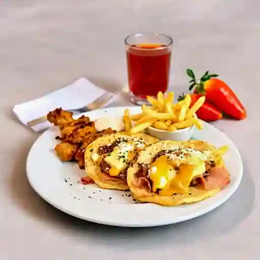 Arepa con Pincho de Pollo Especial