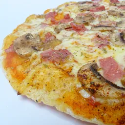 Pizza de Tocineta con Champiñón
