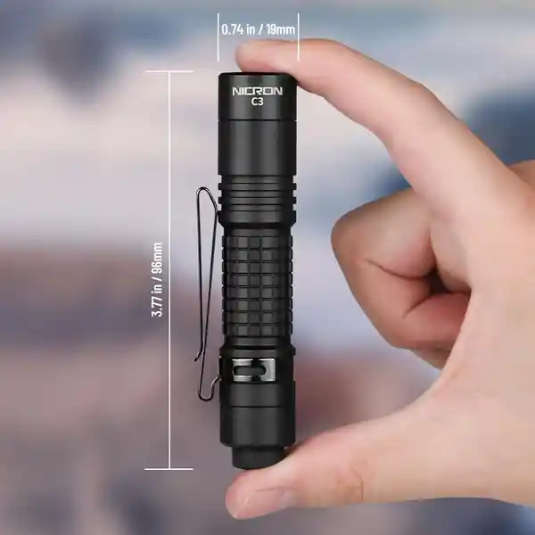 Nicron Linterna de Bolsillo Negra