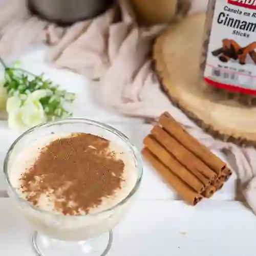 Arroz con Leche y Canela.