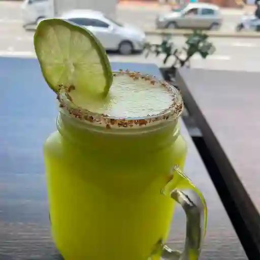 Limonada Mango Biche 22 Oz