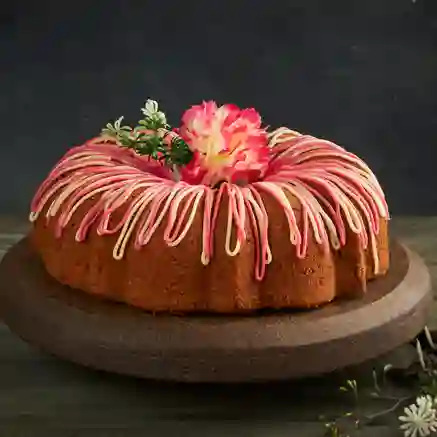 Ponqué de Frutos Rojos 8 Porciones