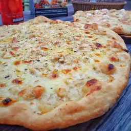 Pizza Blanca Carbonara con Pollo