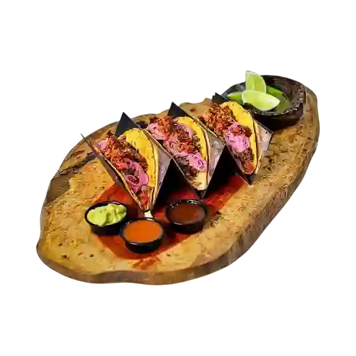 Taquitos de Barbacoa Americanos