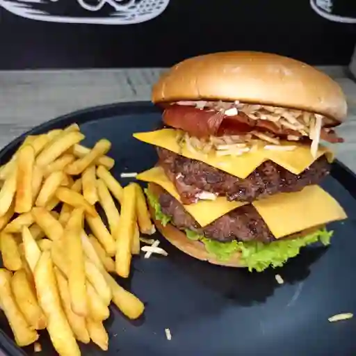 Burger doble carne + papa