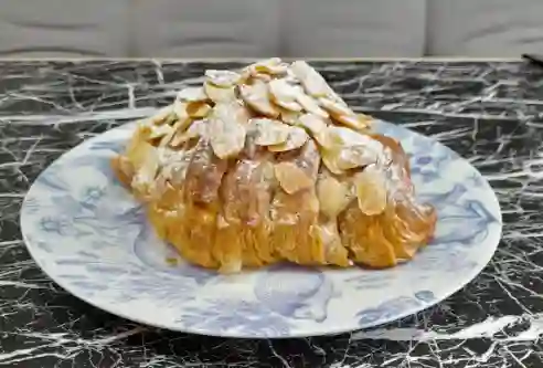 Croissant de almendras