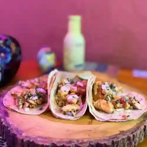 Tacos de Pollo Enchipotlado