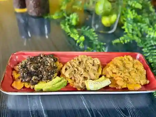 Patacones con Mariscos