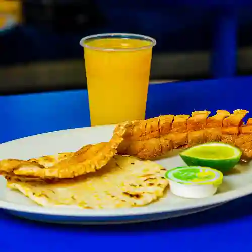 Arepa con Chicharrón
