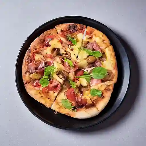 Pizza Jamón Serrano y Champiñones