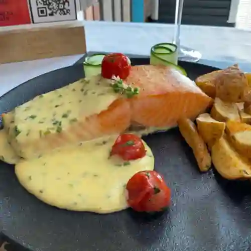 Salmon Al Ajillo