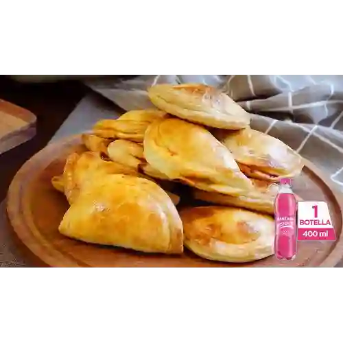 Combo Empanada Pollo Queso + Postobón Manzana 400 ml