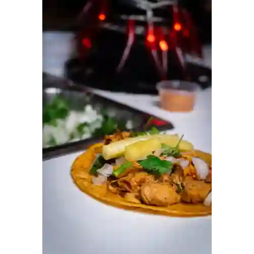 Taco de cerdo al pastor x3