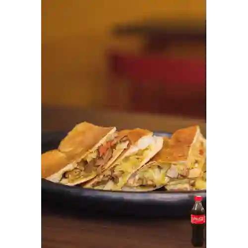 Combo Planchiperro Callejero Doble + Coca-cola