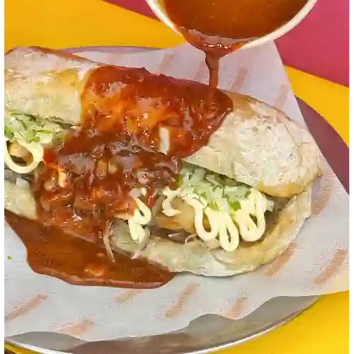 Torta Ahogada de Carnitas y Chicharrón