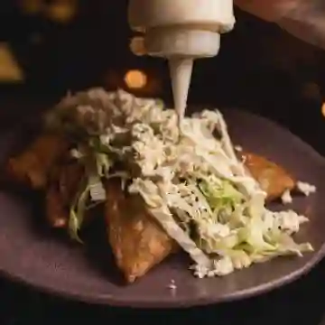 Quesadilla de Tinga de Res con Quesillo