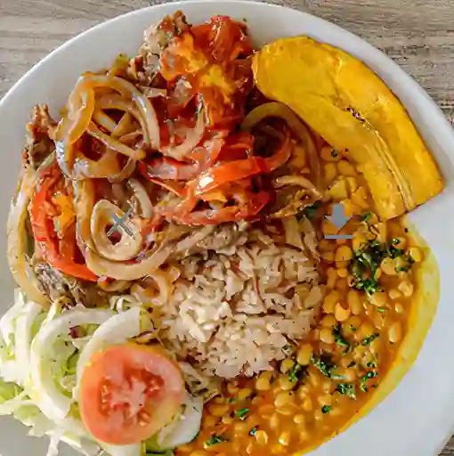 Carne Al Gusto con Acompañamiento