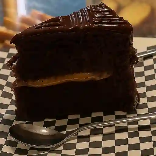 Torta de chocolate y arequipe