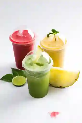 Jugos Naturales en Agua