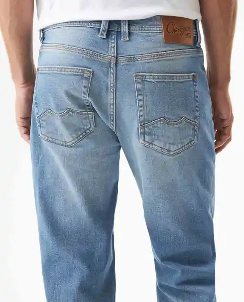 Jean Slim Fit Medio Azul Cristalino Claro 34/32 Chevignon