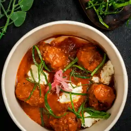 Albóndigas, Queso Feta.