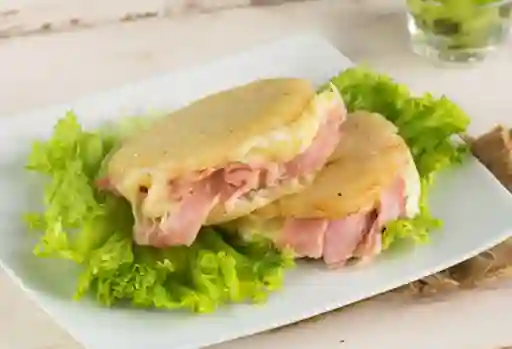 Arepa Jamón y Queso
