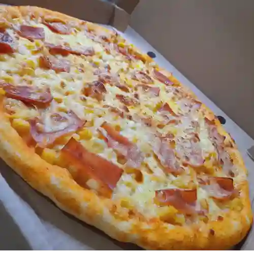 Pizza de Jamón y Queso 6 Porciones
