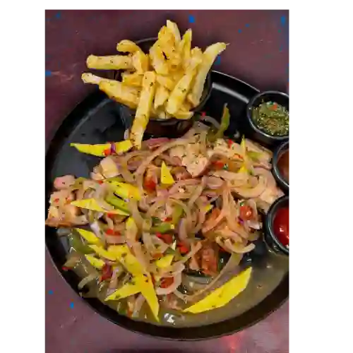 Señor Ceviche de Chicharron de la Casa