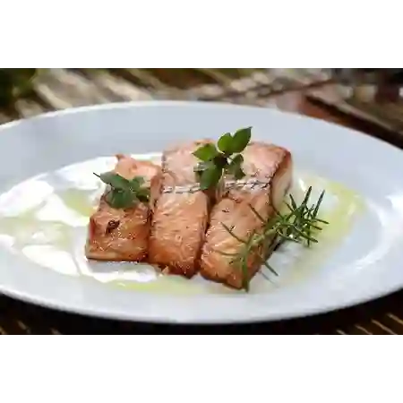 Salmón Nikkei