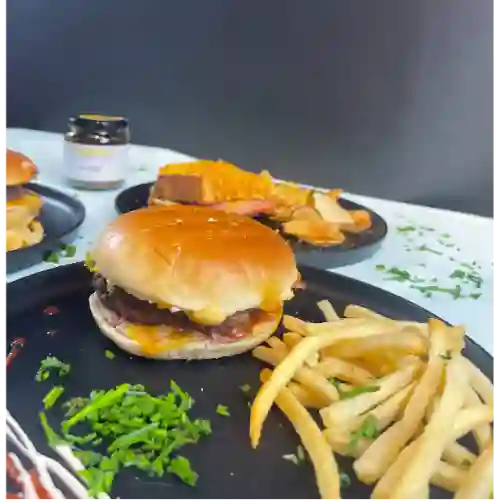 Combo Hamburguesa Clásica