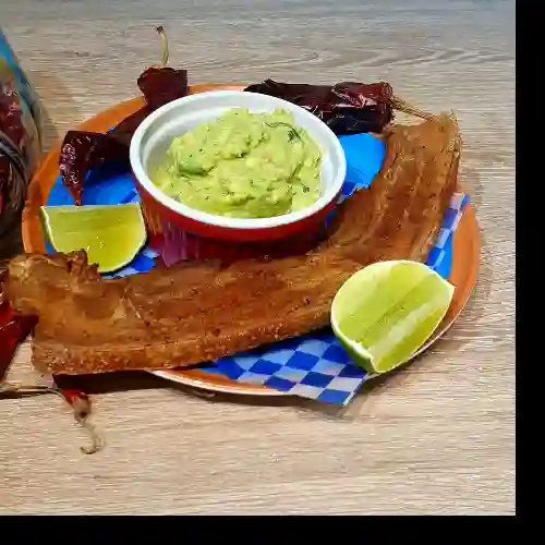 Chicharrón con Guacamole