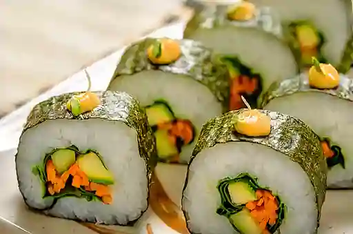 Vegetales Tempura Roll