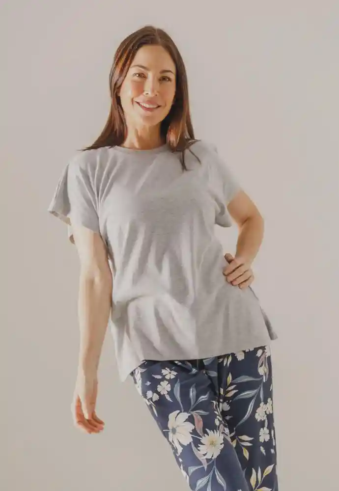 Pijama Camiseta y Pantalón Capri Azul Talla L