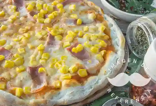 Pizza Especial con Pepperoni, Tocineta y Maíz Personal