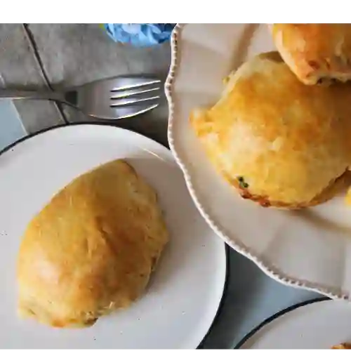 Empanada de Pollo con Champiñones