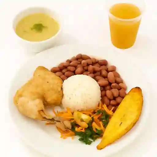 Pollo frito con frijoles