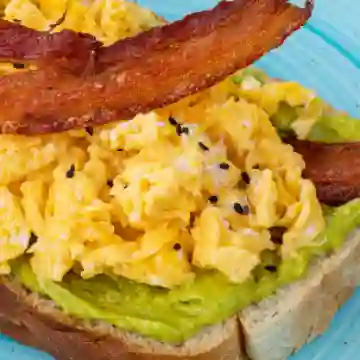 Tostada Americana