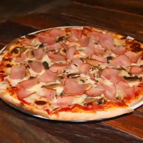 Pizza Jamón y Champiñón