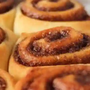 2 Cinnamon Rolls