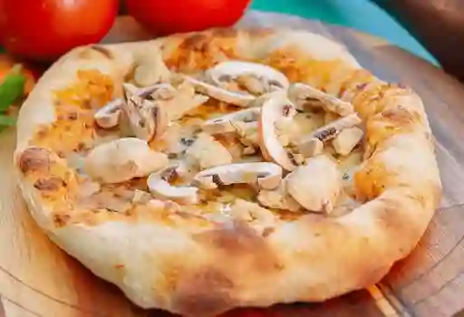Pizza Pollo Champiñones