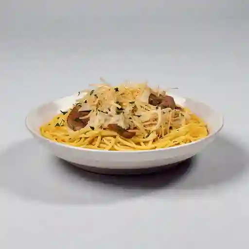 Espaguetis Pollo y Champiñones