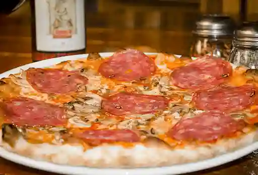 Pizza Salami E Funghi