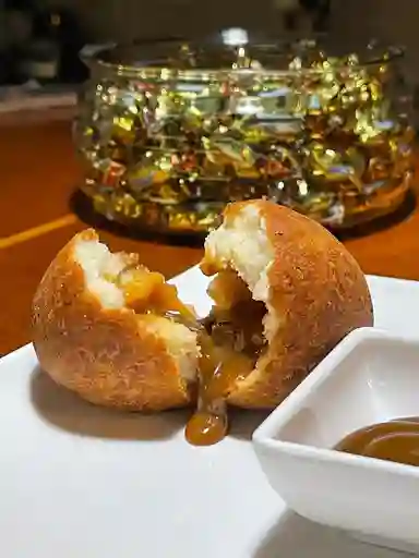 Buñuelo Manjar-Blanco