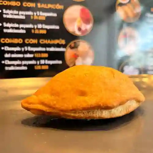 Empanadas Hojaldradas de Cerdo